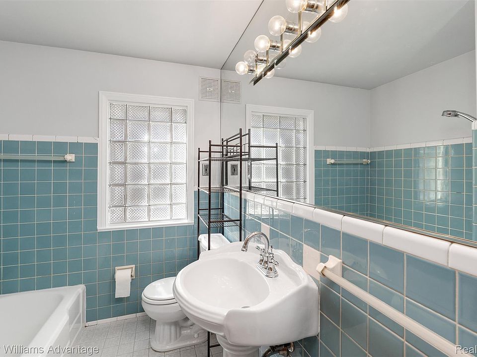 410 Catalpa Dr, photo 17
