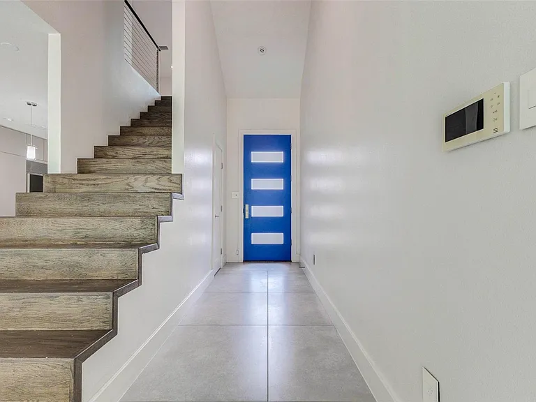 1222 Marconi St — Photo 6