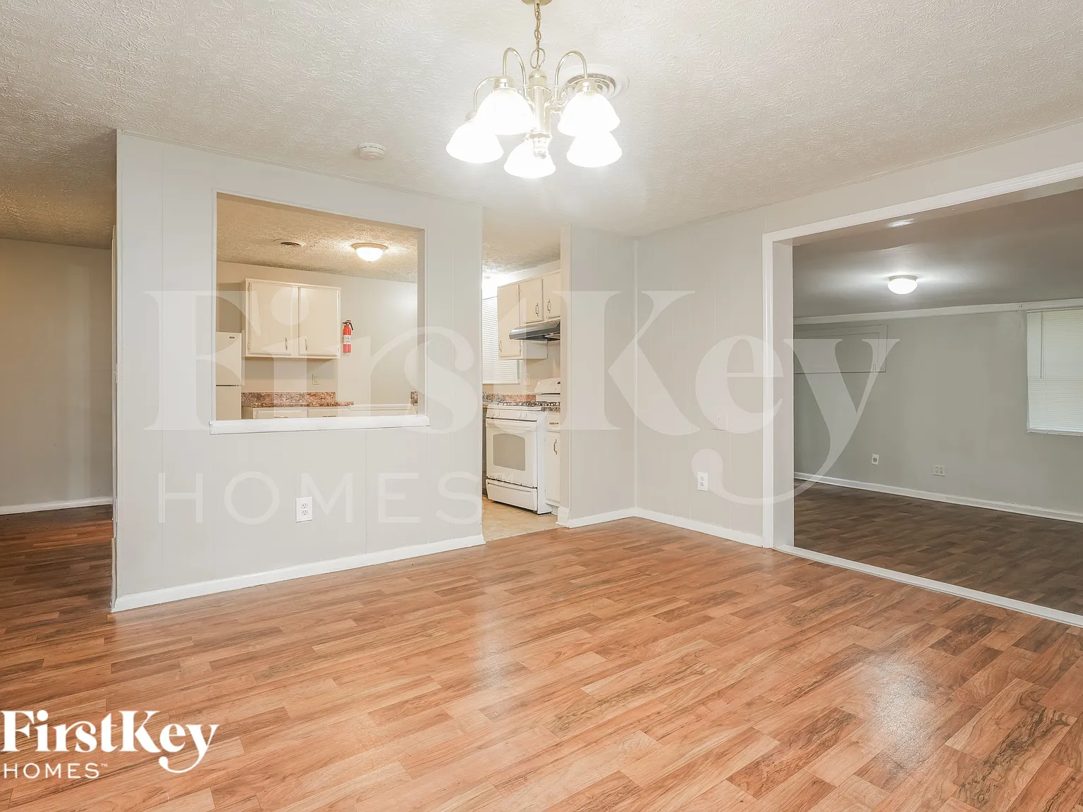 3 bed, 2.0 bath, 1188 sqft, $1,855 — Photo 4