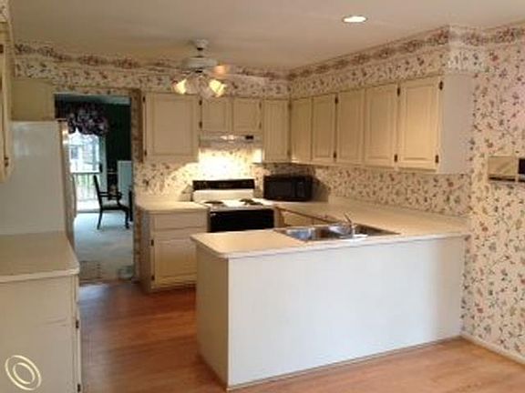 2nd image of 17716 E Kirkwood Dr