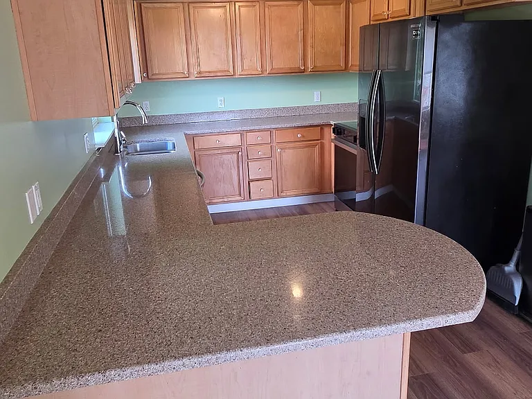 118 SW Regulator St — Photo 10