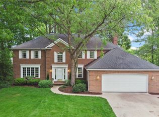 333 Westwind Dr, Avon Lake, OH 44012