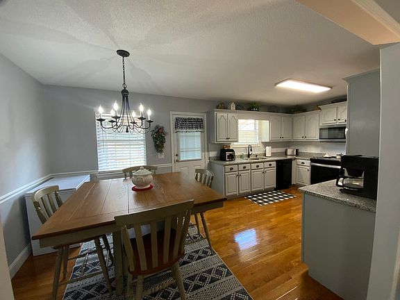 5th image of 181 Lee Dr