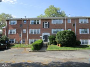 808 South Ave APT F5, Secane, PA 19018