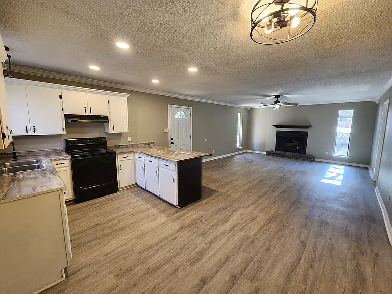8206 Dogwood Trl — Photo 7