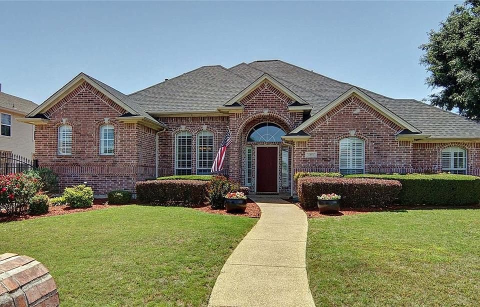 1st image of 1711 Fairfax Dr