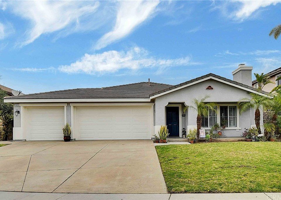 1st image of 1321 Radcliffe Cir