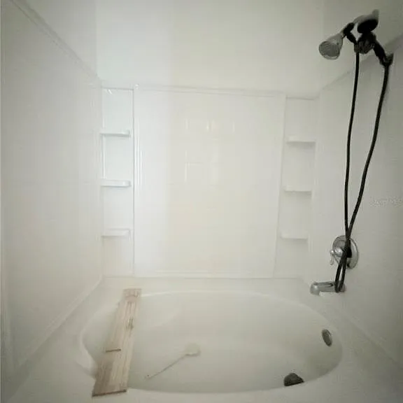 5057 NW 35th Pl — Photo 21