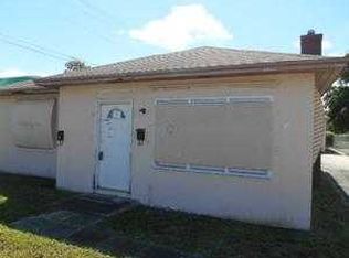 121 W 27th St, Riviera Beach, FL 33404