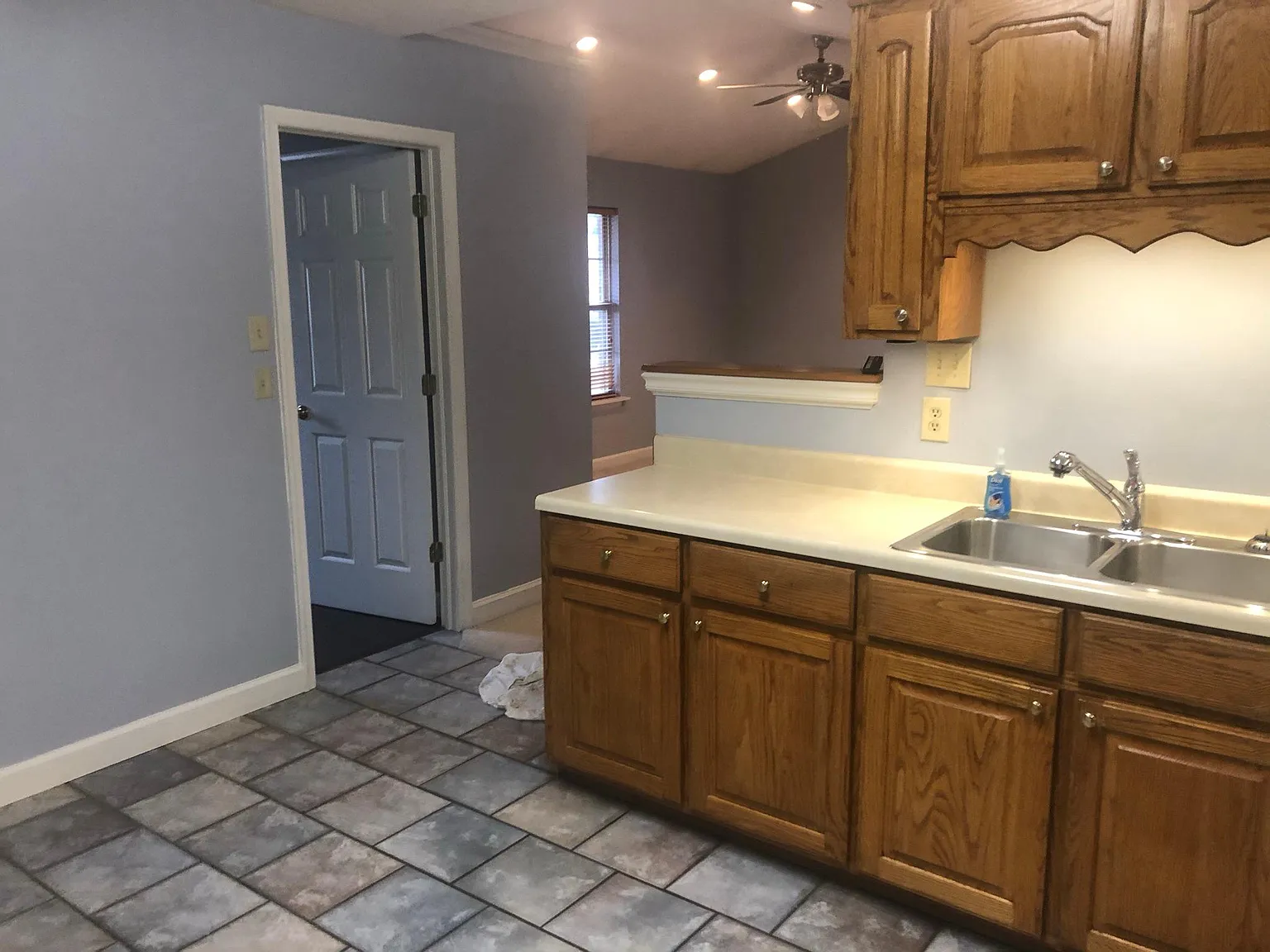 127 Caleb Dr — Photo 4