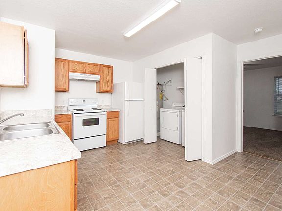 5th image of 3602 Malibu Ln APT C