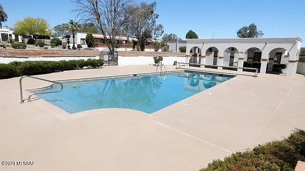 1 bed, 588 sqft, $1,000 — Photo 2