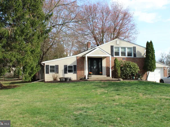 95 Ivy Ln, Lansdale, PA 19446