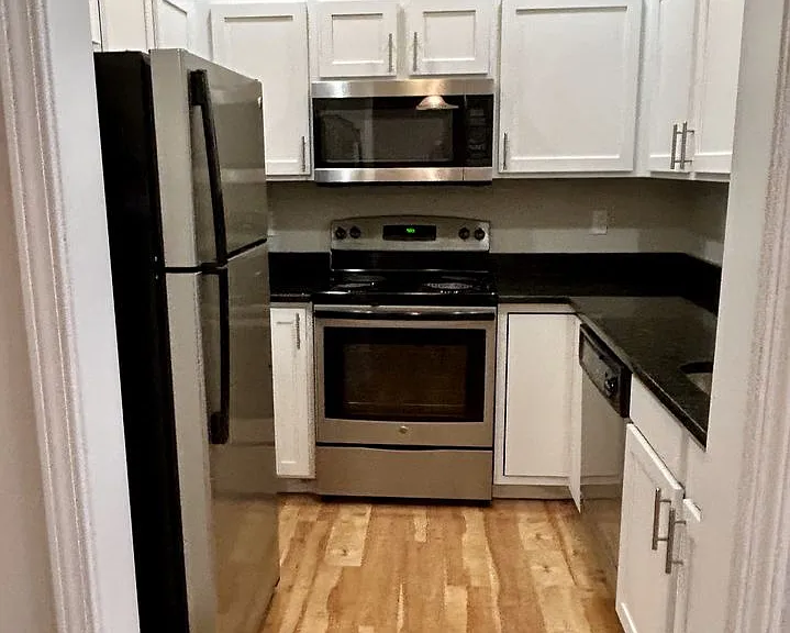 Park Madison Apartments — Photo 29