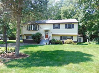 10 Poplar Rd, Salem, NH 03079