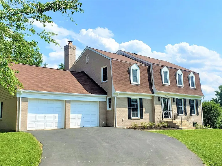 8156 E Buckspark Ln — Photo 1