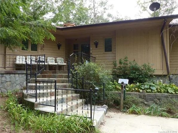 390 Island Creek Rd, Lake Lure, NC 28746