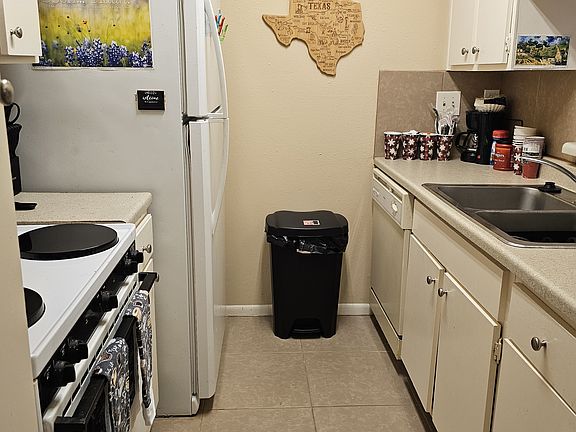 3rd image of 8417 Hearth Dr
