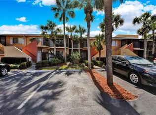 4090 Looking Glass Ln APT 4, Naples, FL 34112