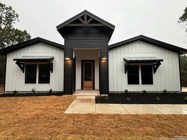 446 Waring Welfare, Boerne, TX 78006