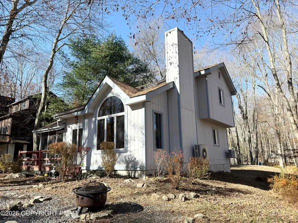 135 Sitka Dr, Pocono Lake, PA 18347