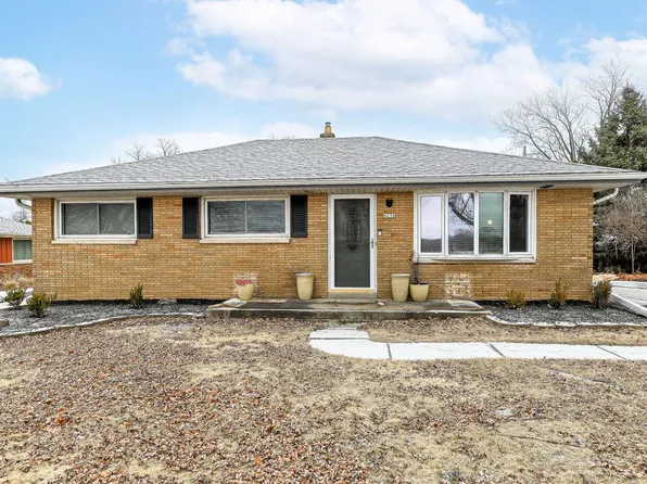 4236 South 84th STREET, Greenfield, WI 53228