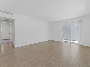 5709 Hazeltine Ave APT 3, Van Nuys, CA 91401