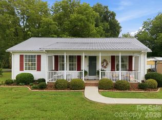 112 W 23rd St, Newton, NC 28658