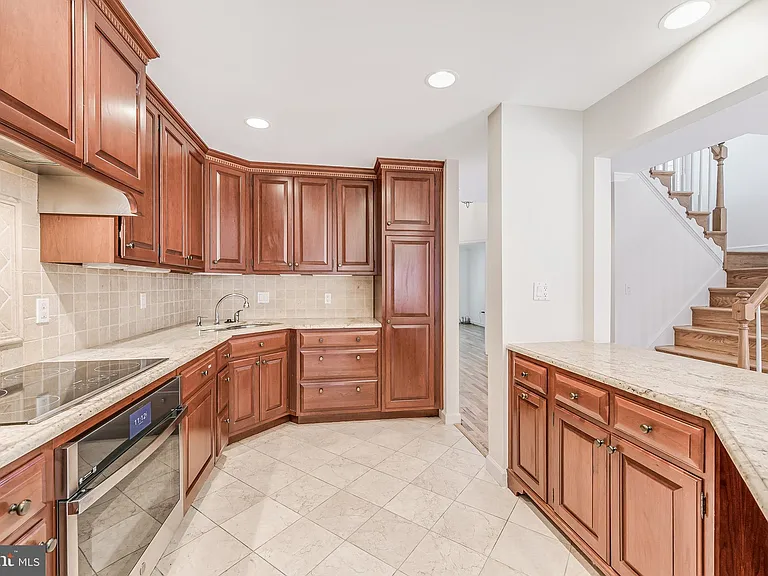 2029 Magarity Ct — Photo 7