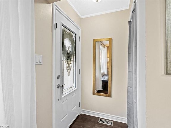 3rd image of 18 Juliana Cres