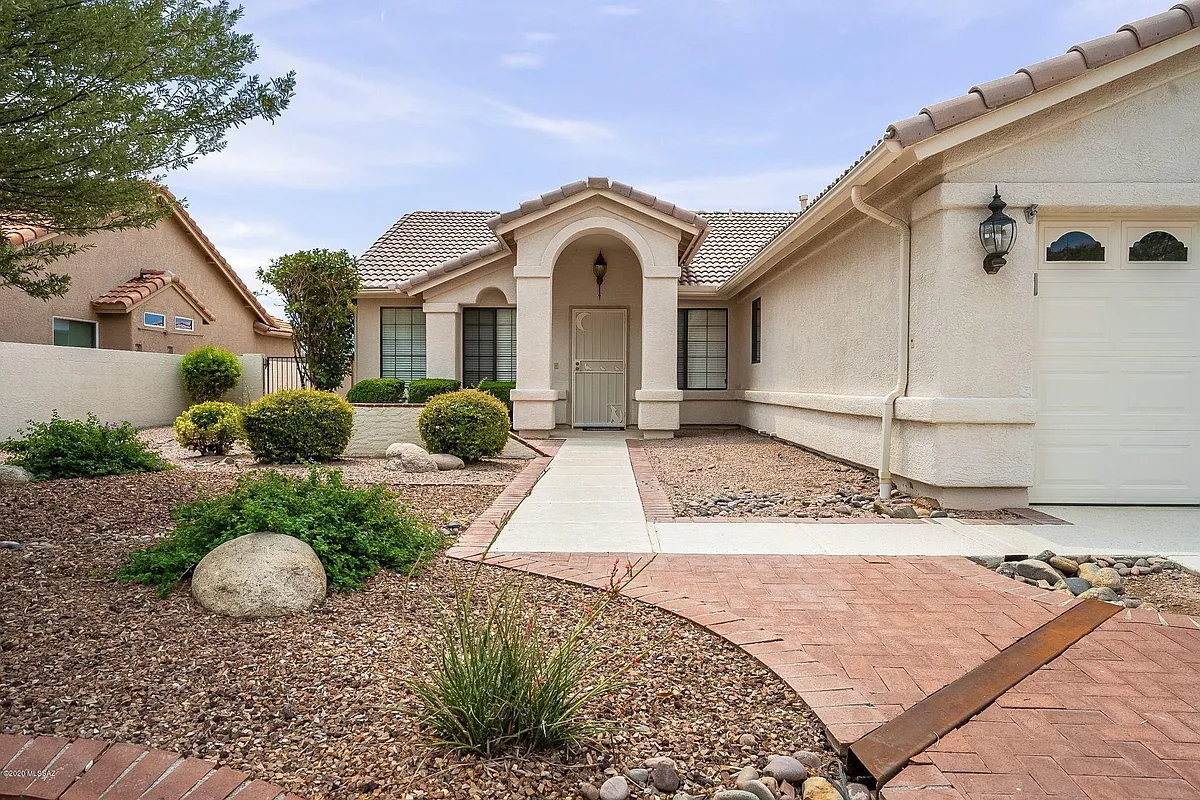 Building Photo - 64623 E Catalina View Dr