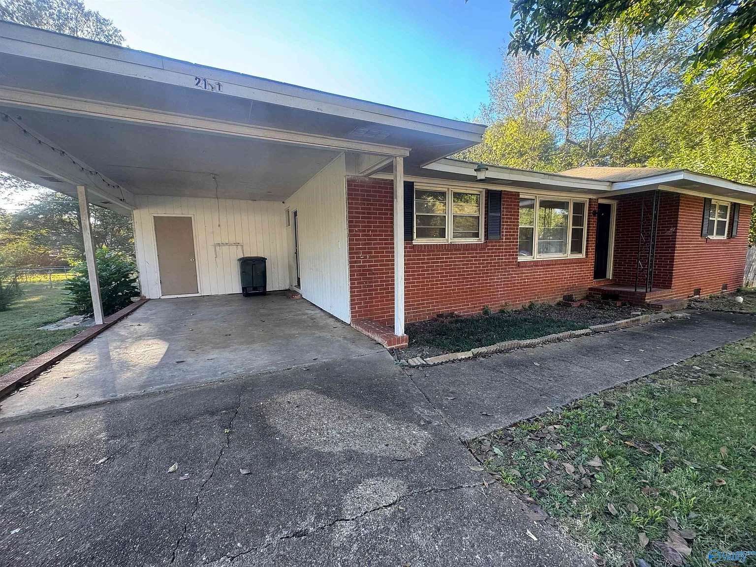 3 bed, 2.0 bath, 1500 sqft, $1,350 — Photo 1
