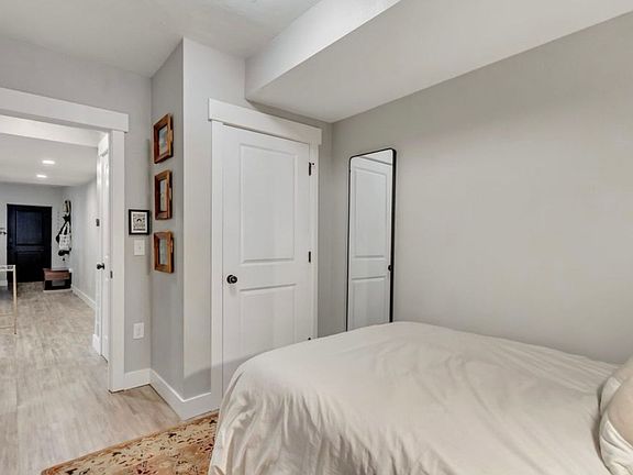 3rd image of 2743 Grant Ave Unit 2737