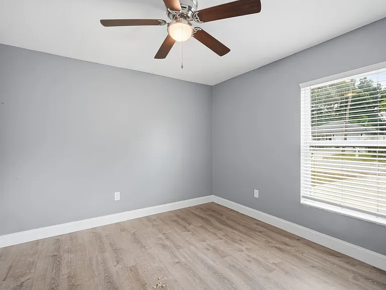 8310 N Brooks St — Photo 14