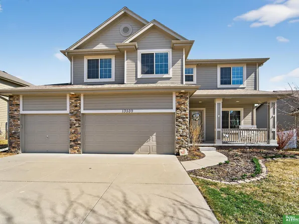 13509 S 45th St, Papillion, NE 68133