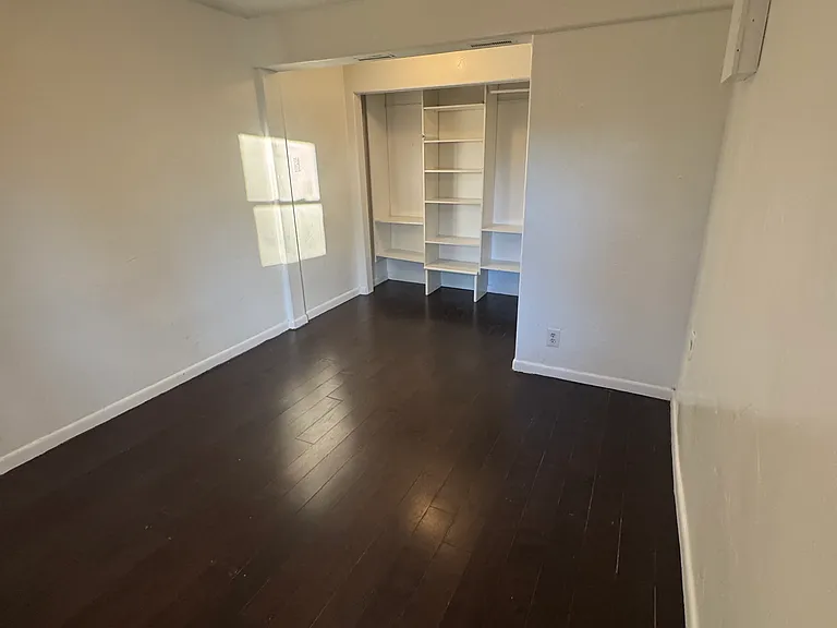 4373 Moore St — Photo 5