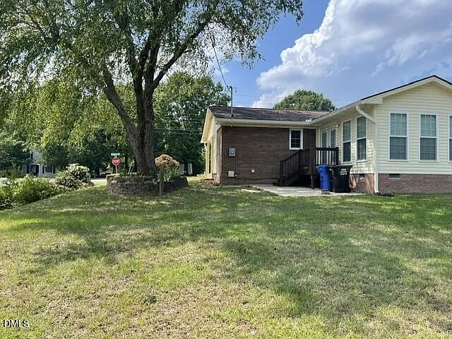 3 bed, 1.5 bath, $1,600 — Photo 4