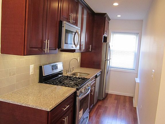 5th image of 1511 Independence Ave #1B