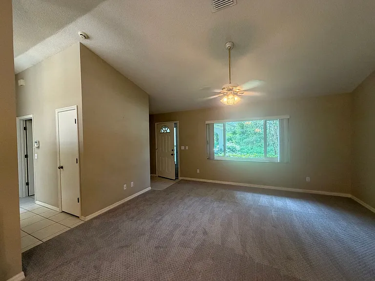 118 Edison St — Photo 12
