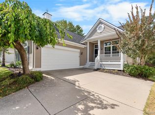 1200 Portsmouth Dr, Howell, MI 48843