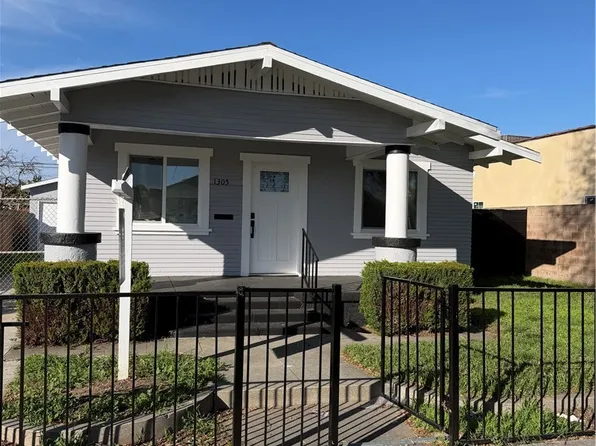 1305 E 17th St, Long Beach, CA 90813