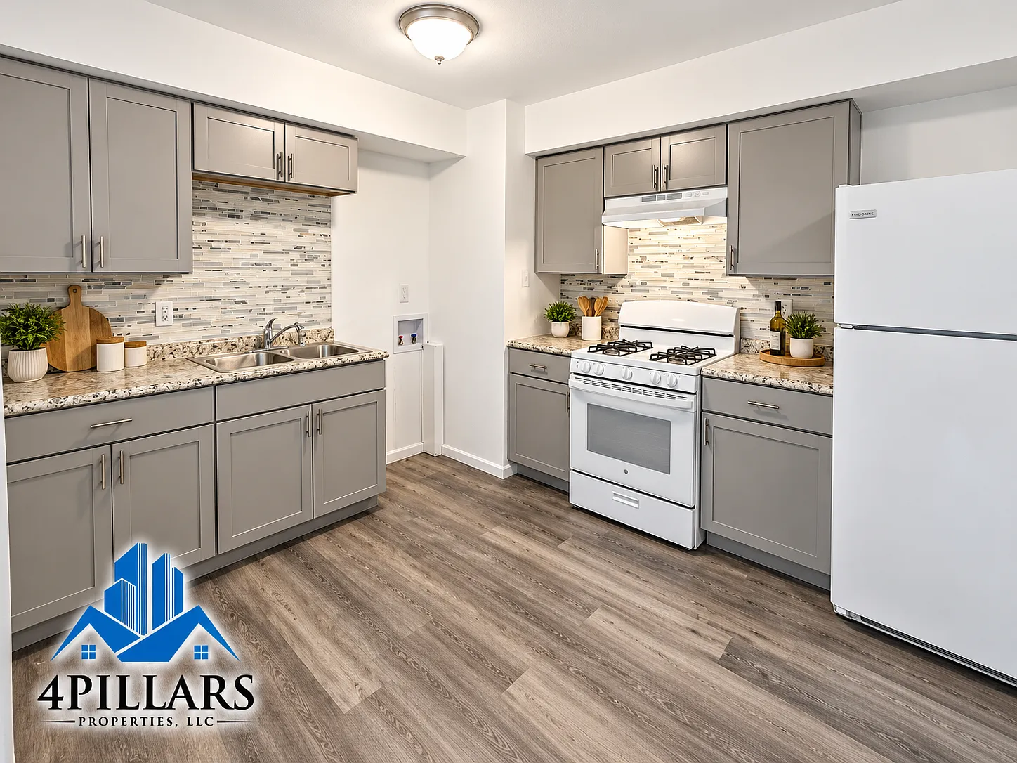 3 bed, 1.0 bath, 900 sqft, $1,950 — Photo 4