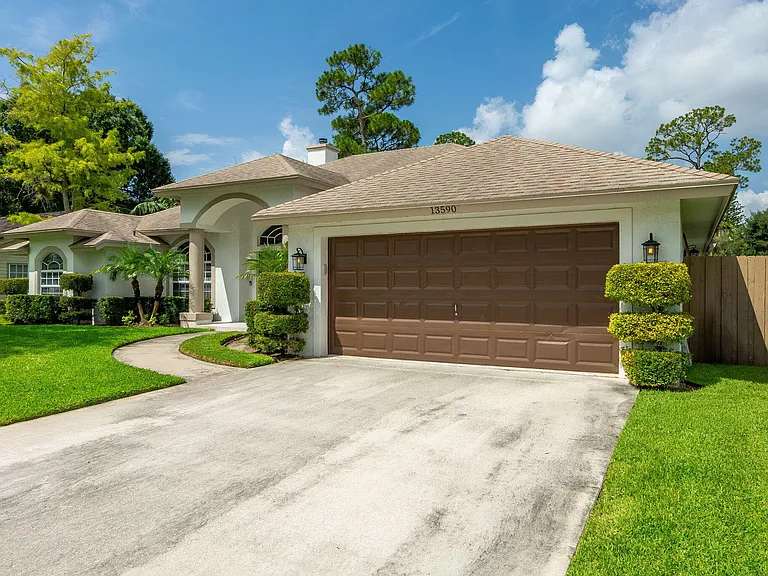13590 Jonquil Pl — Photo 6
