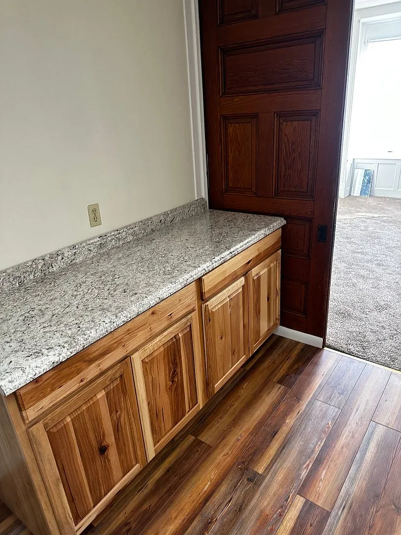 324 West 7th Street — Photo 2
