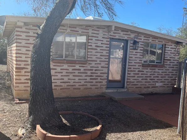 3250 E Water St, Tucson, AZ 85716
