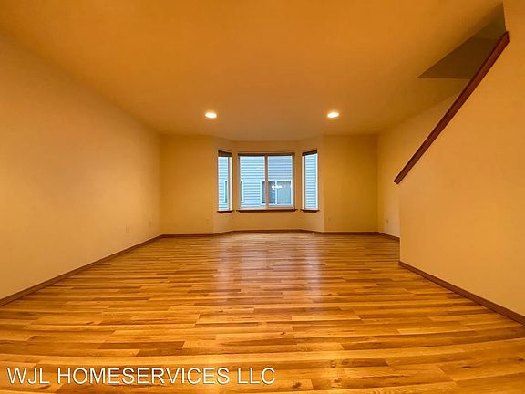 2nd image of 12049 32nd Ave NE APT D