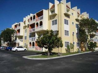 7920 Camino Cir REAR M-405, Miami, FL 33143