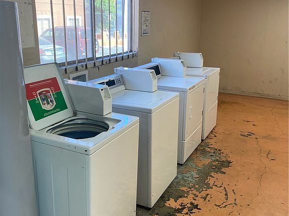 5th image of 521 S Maryland Pkwy APT A25