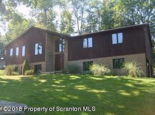 210 Maggies Rd #L-17, Clarks Summit, PA 18411