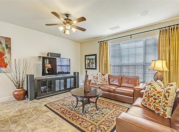 4th image of 7912 Eddie Dr